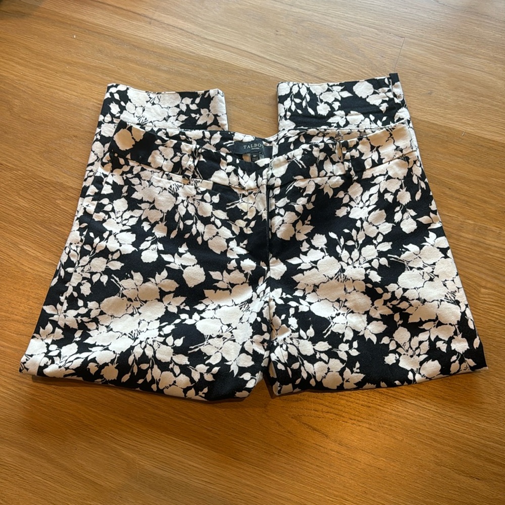 Loft signature ankle pants, 8P, great condition!
